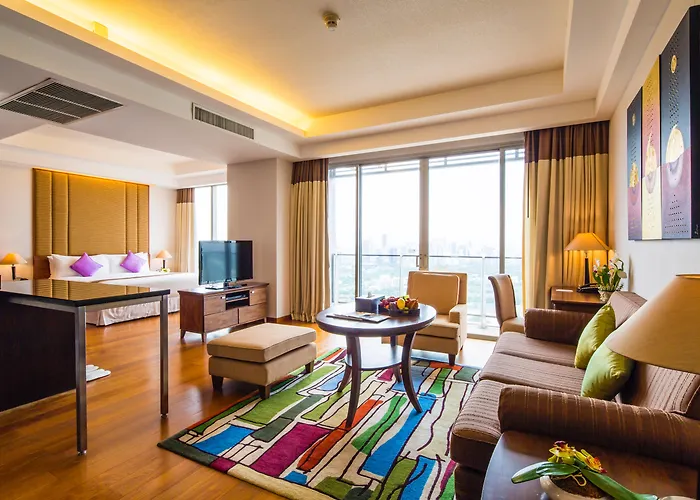 Column BangkokAparthotel